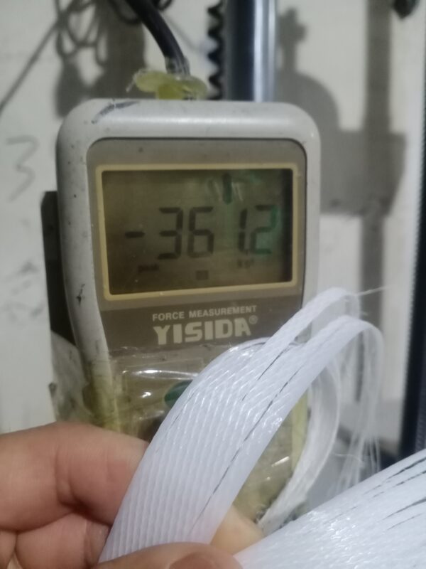19mm ppstrapping tensile test picture, showing the maximum tensile force is 361kg